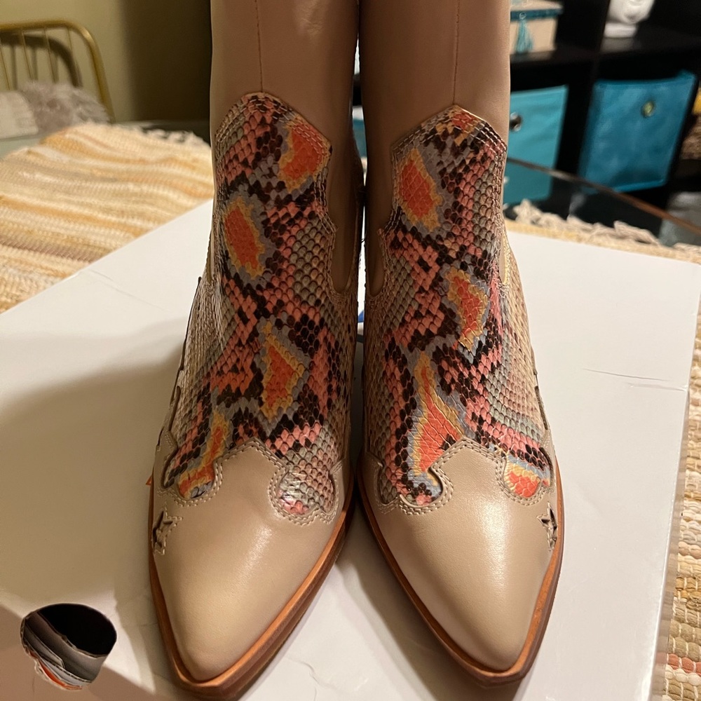 Tezza Runway Boots by Aldo!